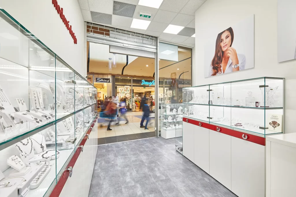 Prodejna Granát, Nisa Liberec - Truhlářství Pavelka