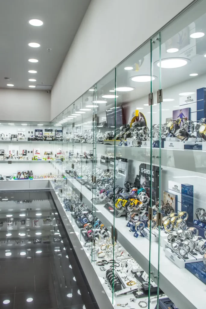 BURÁŇ klenoty, OC Futurum Hradec Králové - Truhlářství Pavelka