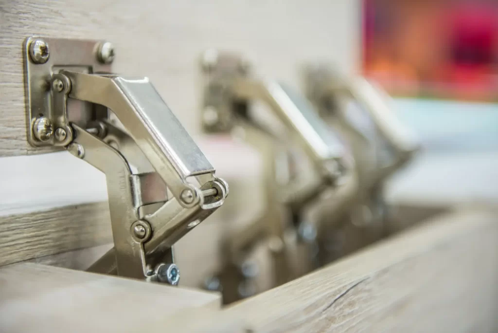 BURÁŇ klenoty, OC Futurum Hradec Králové - Truhlářství Pavelka