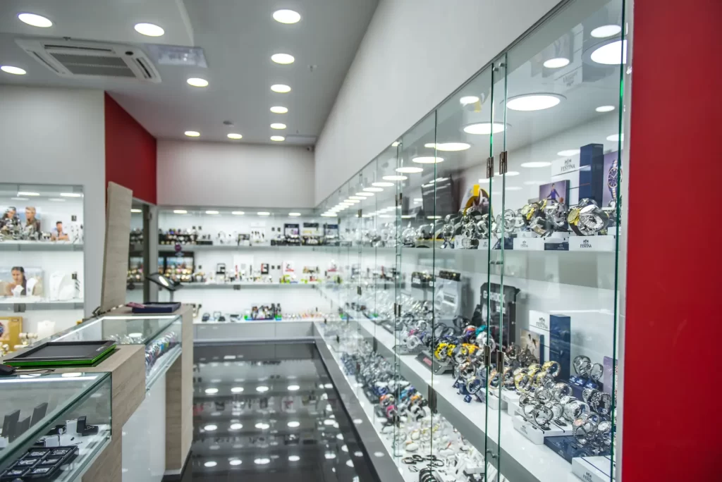 BURÁŇ klenoty, OC Futurum Hradec Králové - Truhlářství Pavelka